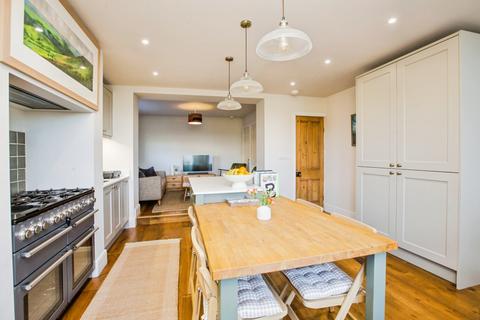 3 bedroom end of terrace house for sale, Keighley Road, Hebden Bridge HX7