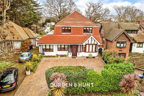 4 bedroom detached house for sale, Traps Hill, Loughton, IG10