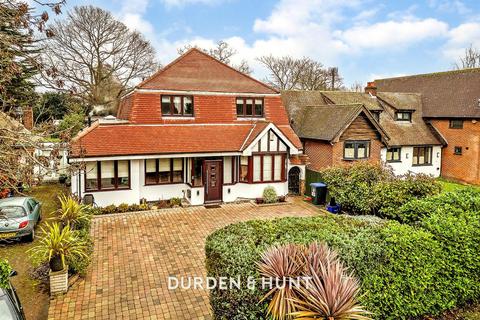 Traps Hill, Loughton, IG10