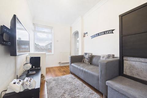 3 bedroom terraced house for sale, Gainsborough Road, Reading, Berkshire, RG30