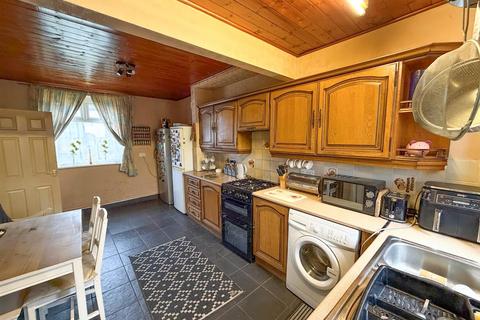 3 bedroom terraced house for sale, Longbottom Avenue, Silsden