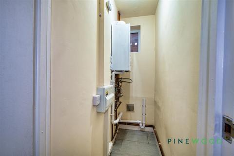 3 bedroom semi-detached house to rent, Alcock Avenue, Mansfield NG18