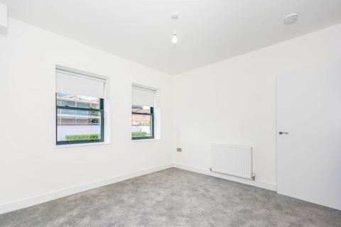 1 bedroom flat to rent, High Street, Westerham, TN16