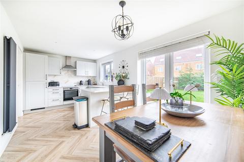 3 bedroom detached house for sale, Augusta Park Way, Dinnington, NE13