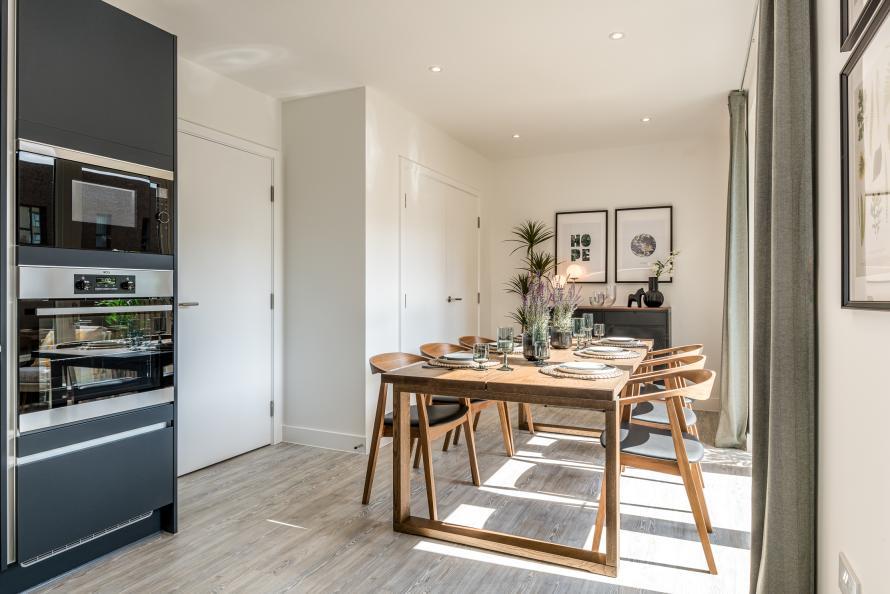 Lampton Parkside, 3 bed duplex,