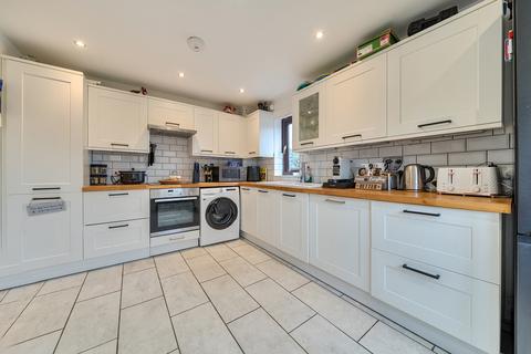 2 bedroom semi-detached house for sale, Drummond Close, Erith