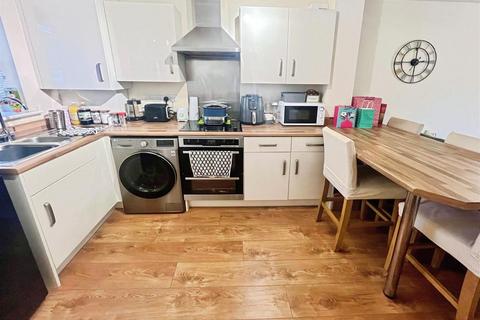 3 bedroom terraced house for sale, Lupton Close, Oulton, Lowestoft