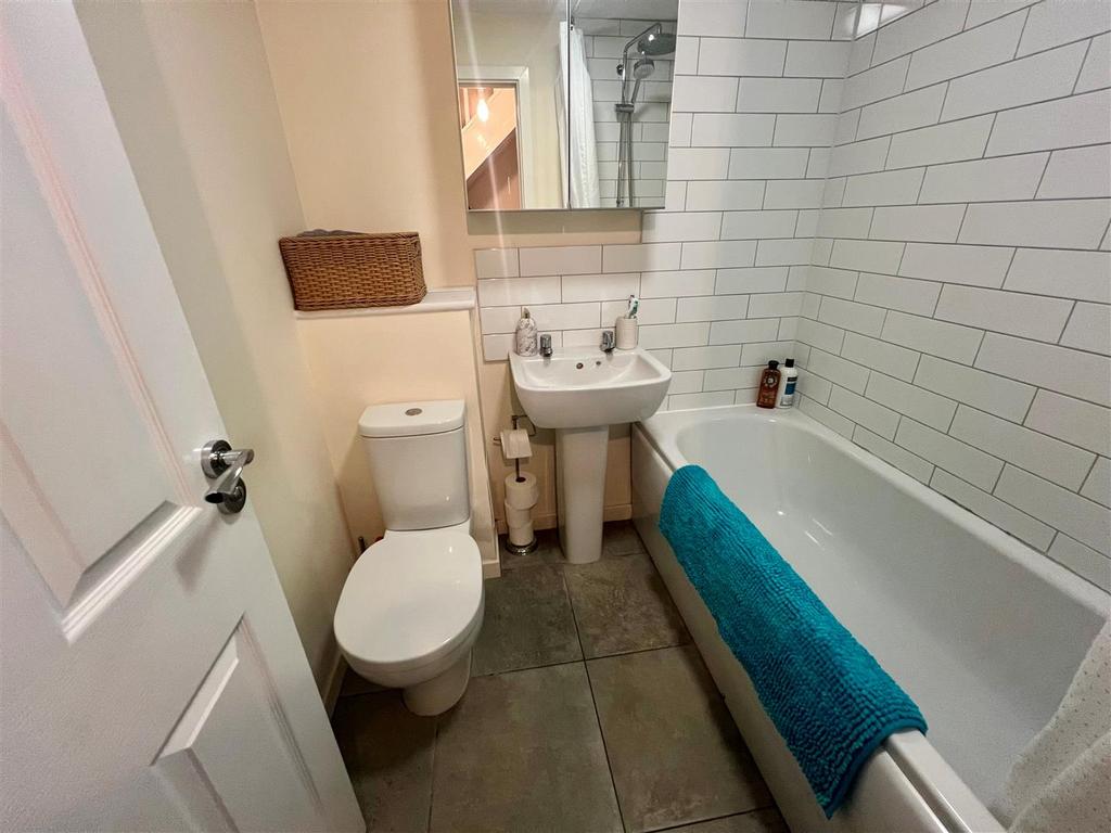 Bathroom.jpg