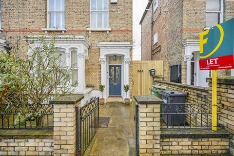 2 bedroom flat to rent, Shaftesbury Road, Crouch End, London, N19
