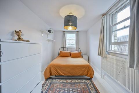 2 bedroom flat to rent, Shaftesbury Road, Crouch End, London, N19