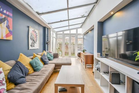 2 bedroom flat to rent, Shaftesbury Road, Crouch End, London, N19