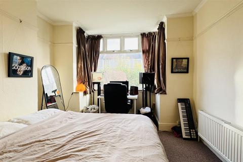 3 bedroom house to rent, Berkeley Road, Fishponds, Bristol
