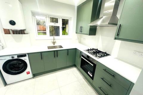 2 bedroom terraced house to rent, Uxbridge UB10