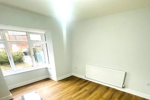 2 bedroom terraced house to rent, Uxbridge UB10