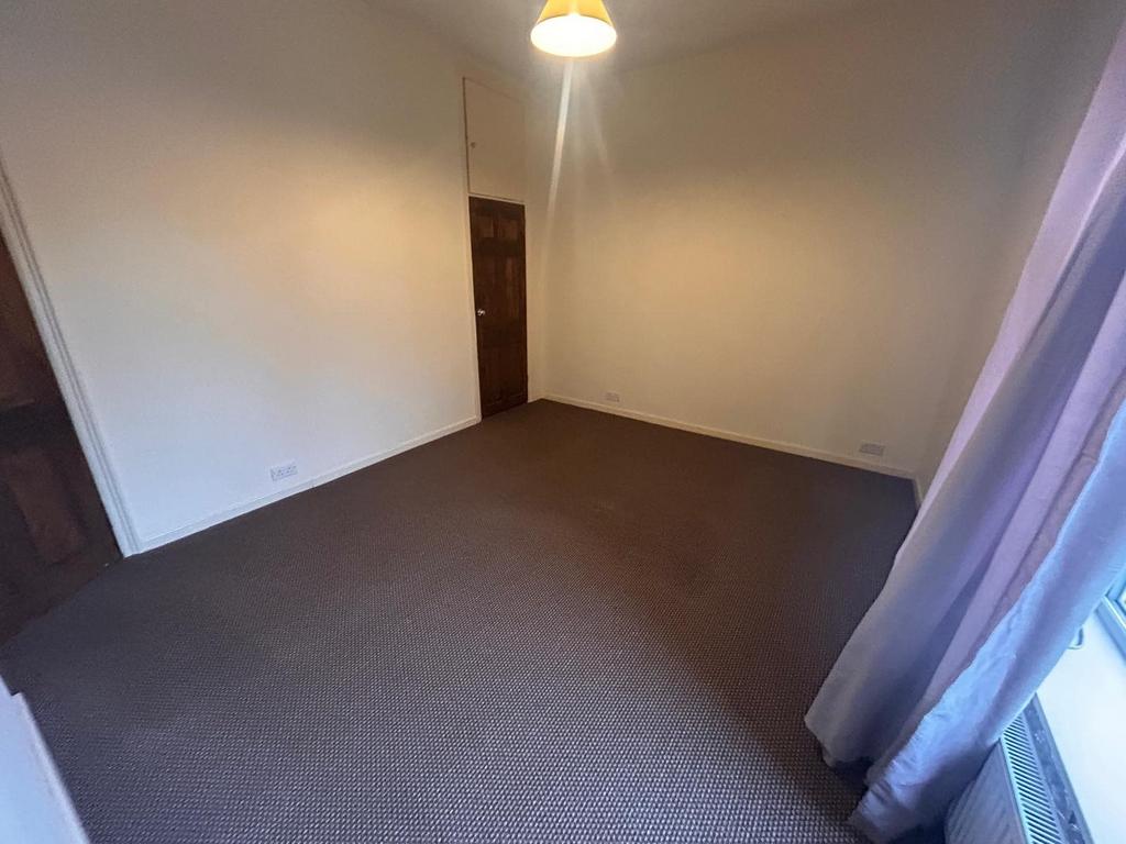 Bedroom 1a