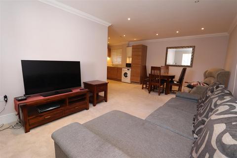 2 bedroom apartment for sale, High Street, Billericay, Essex