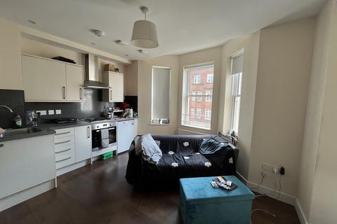 Studio to rent, St Peters Road, Bournemouth ,