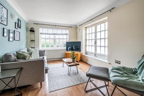 undefined, BRIDGE STREET, LEATHERHEAD, KT22