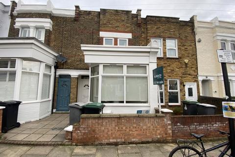3 bedroom terraced house for sale, Eleanor Road, London, N11 2QS