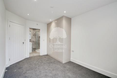 undefined, High Street, Langley SL3