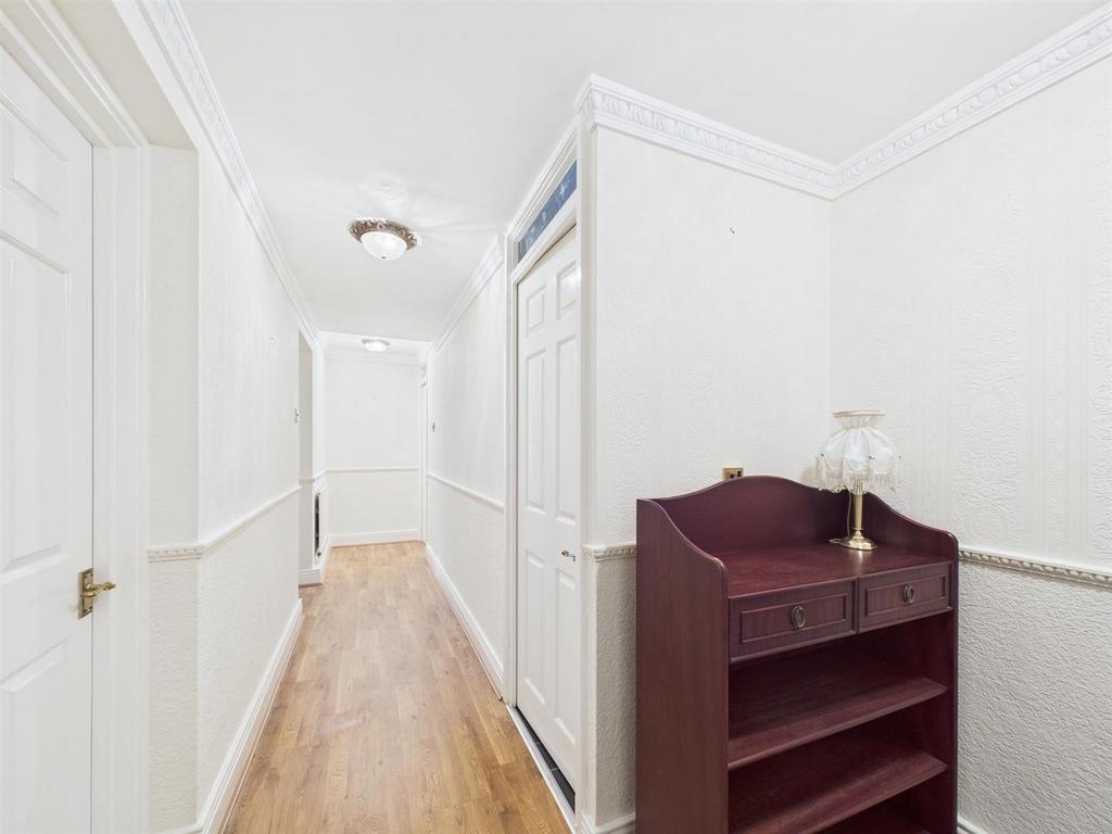 Hallway.jpg