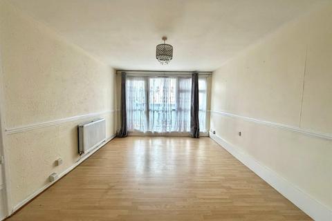 2 bedroom house for sale, Elvet Avenue, Romford RM2