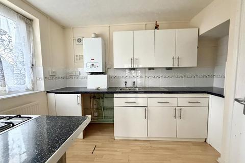 2 bedroom house for sale, Elvet Avenue, Romford RM2