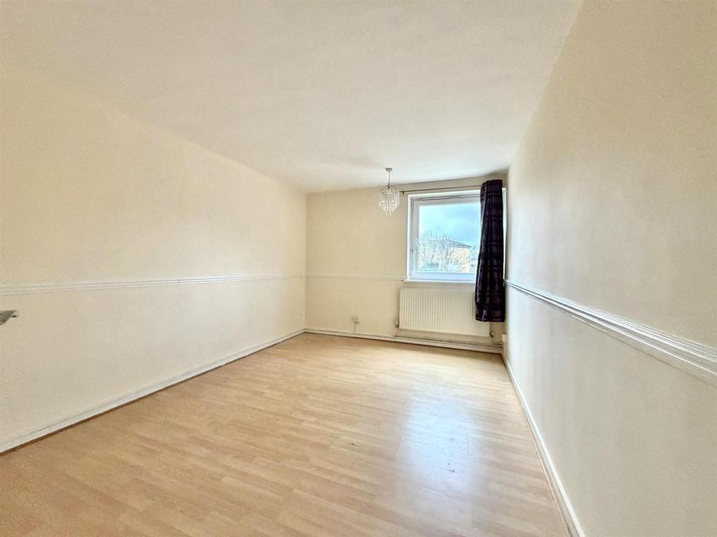 Bedroom 1.jpeg