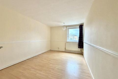 2 bedroom house for sale, Elvet Avenue, Romford RM2