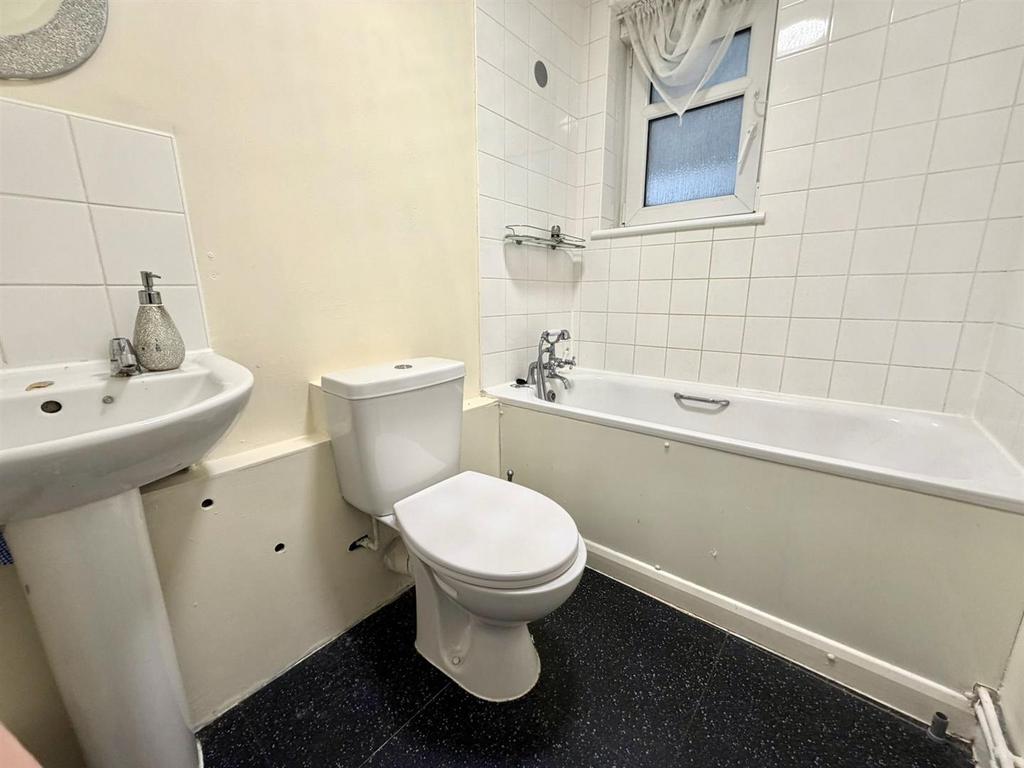 Bathroom.jpeg