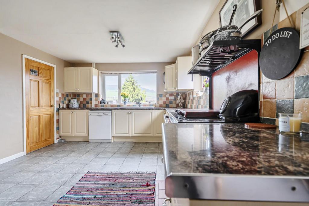 Kitchen corner.jpg