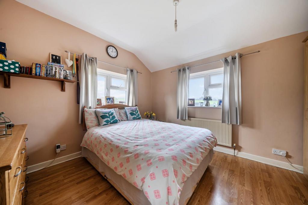 Bedroom 3 corner.jpg