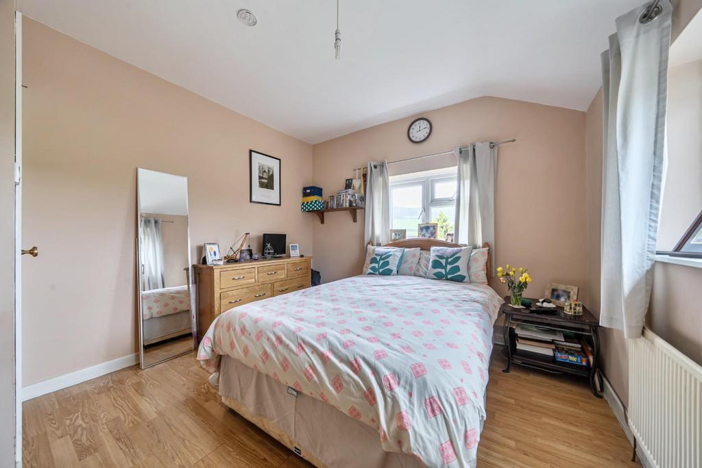 Bedroom 3.jpg