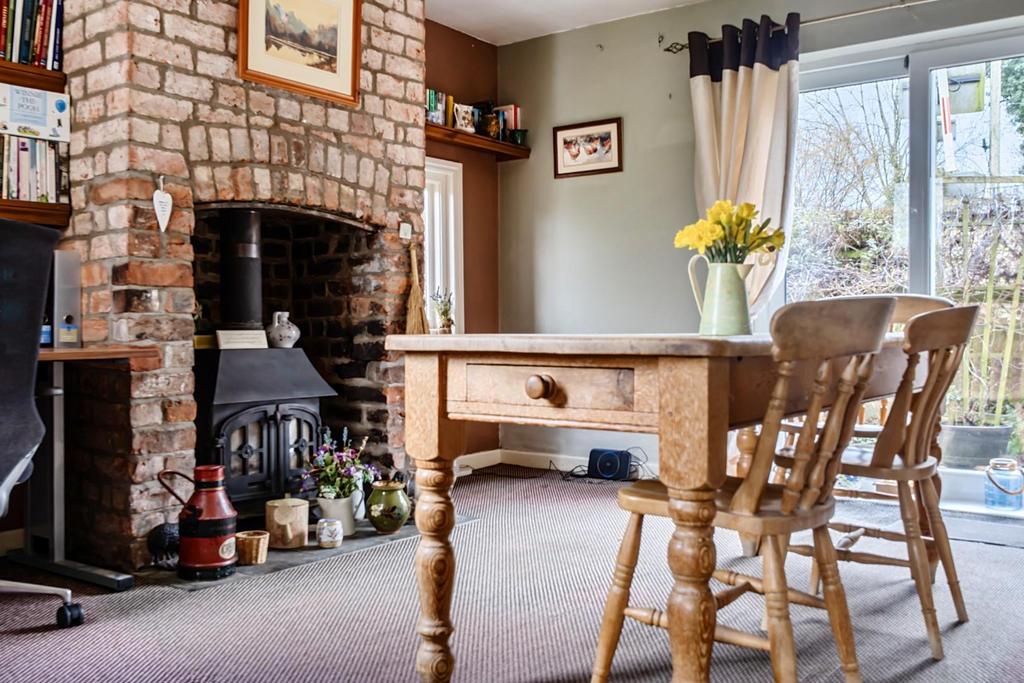 Dining Room features.jpg