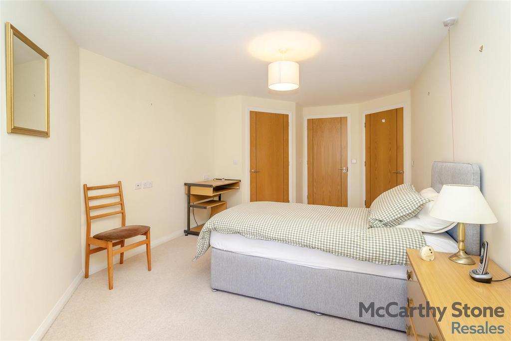8676383-interior12.jpg