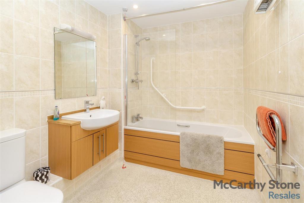8676383-interior13.jpg