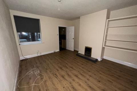 2 bedroom ground floor flat to rent, Simonside Terrace, Newcastle upon Tyne NE6