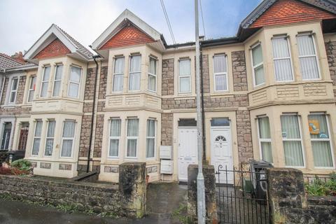 2 bedroom flat for sale, Kensington Road*Two Bedroom Ground Floor*Garden Area & Garage*Perfect Investment*