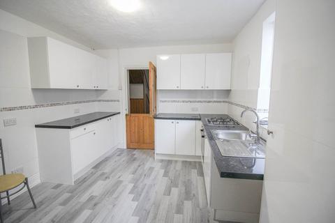 2 bedroom flat for sale, Kensington Road*Two Bedroom Ground Floor*Garden Area & Garage*Perfect Investment*