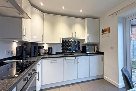 2 bedroom detached house for sale, Crowmere Road, Monkmoor, Shrewsbury
