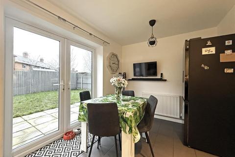 2 bedroom detached house for sale, Crowmere Road, Monkmoor, Shrewsbury