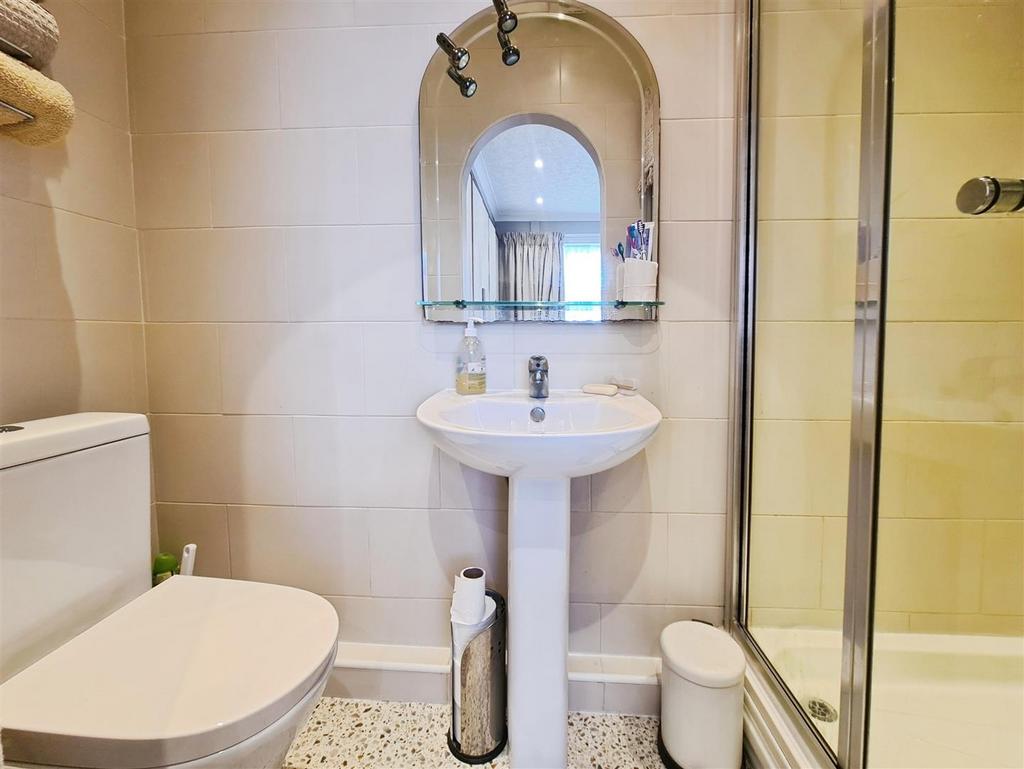En Suite Bathroom