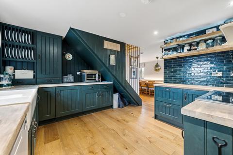 2 bedroom end of terrace house for sale, Biggin, Buxton