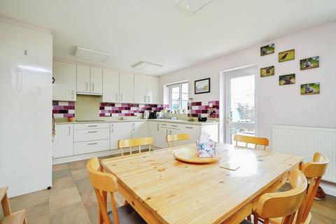 undefined, Saxel Close, Bampton OX18