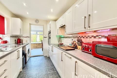 3 bedroom semi-detached house for sale, Millfields, Writtle, CM1