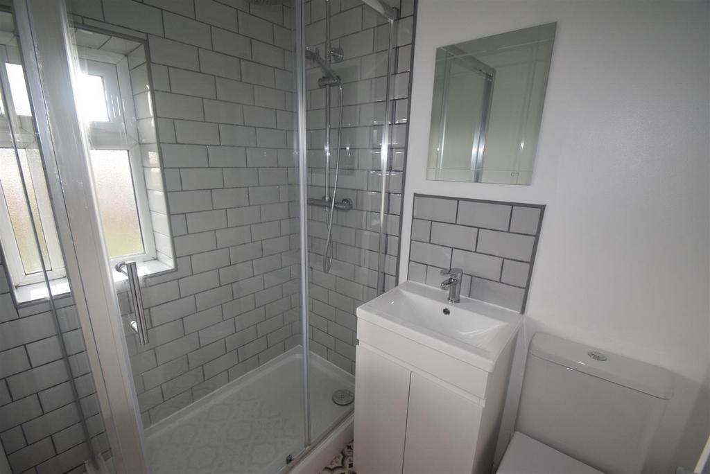 Shower Room.JPG