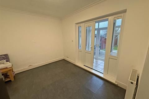 3 bedroom terraced house for sale, Billy Mill Avenue, North Shields