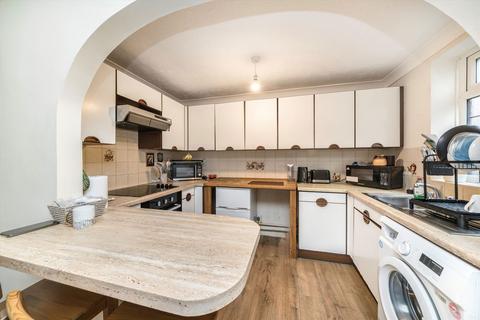 undefined, Hook Road, Surbiton KT6