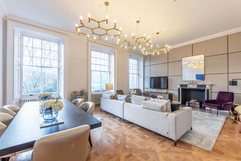 undefined, Cadogan Square, SW1X
