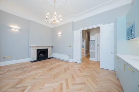 2 bedroom flat for sale, Castletown Road, London W14